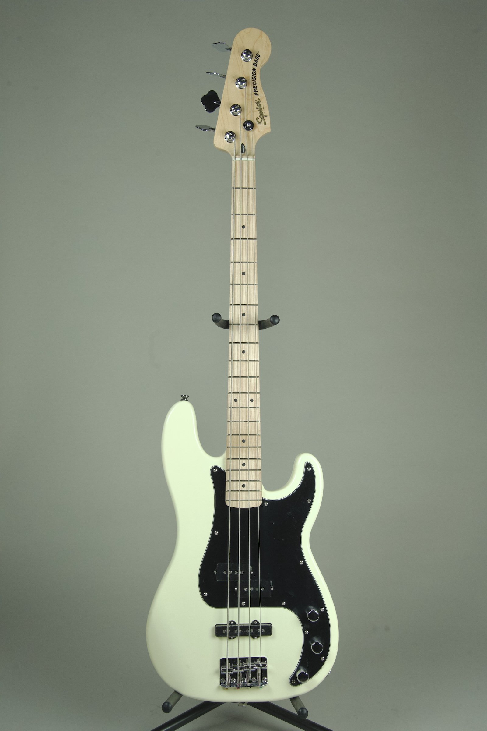 Squier Classic Vibe '60s Precision Bass Guitar - Olympic White